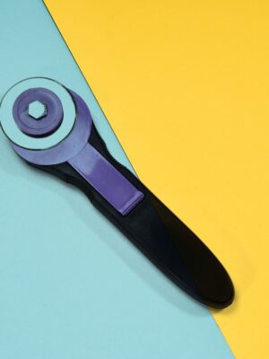 9048A Manual Sewing Roller Cutter Rotary cutter 